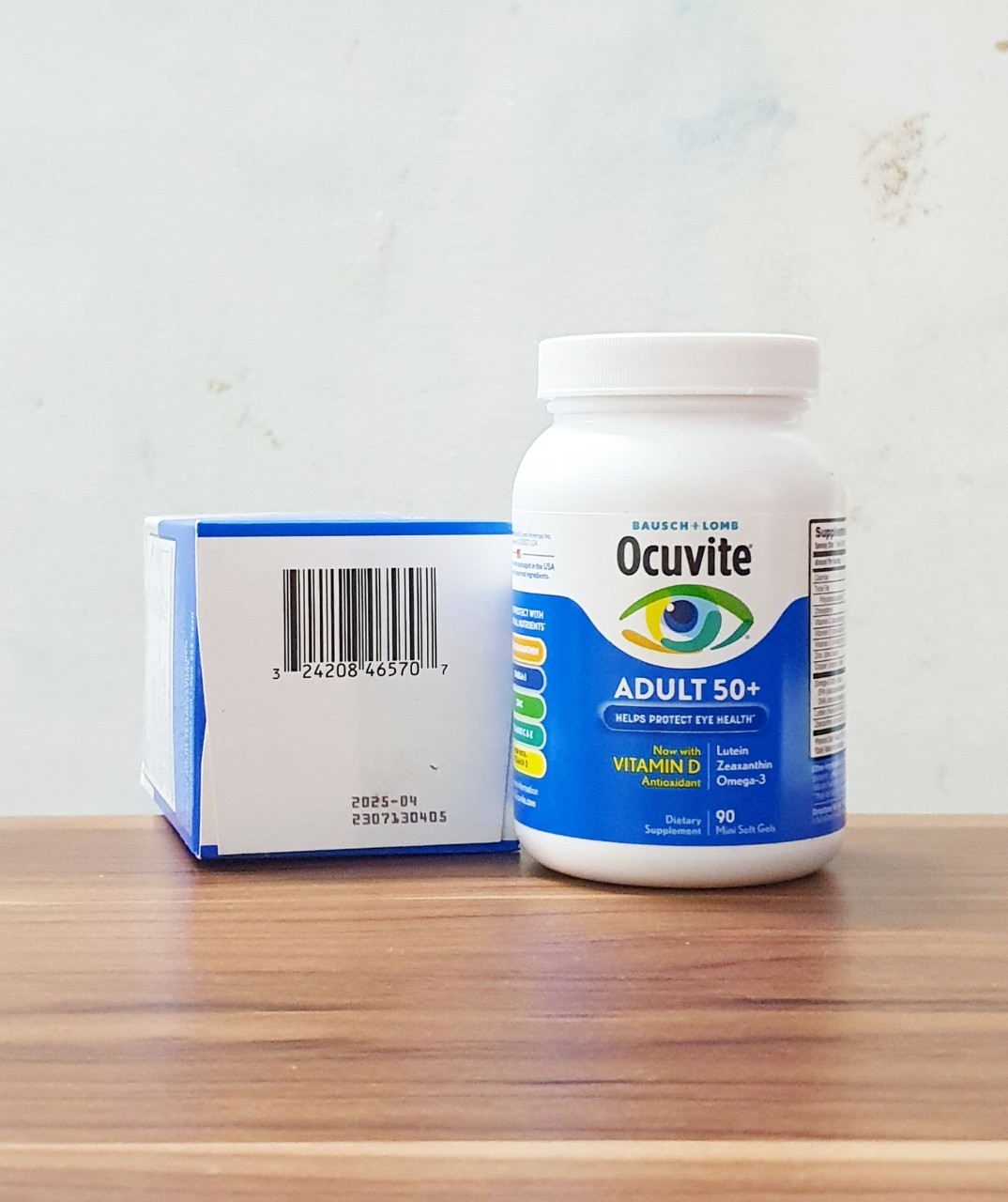 bổ mắt ocuvite eye vitamin adults 50 hộp 90 viên của Mỹ date 4-25 (6).jpg